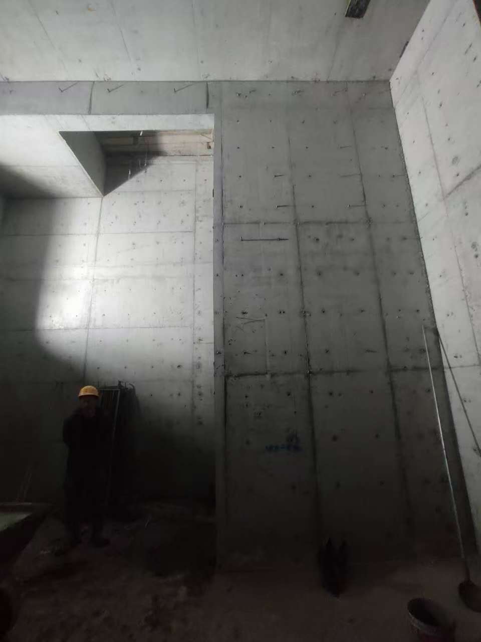 昭通墙上开槽钢筋断了有影响吗